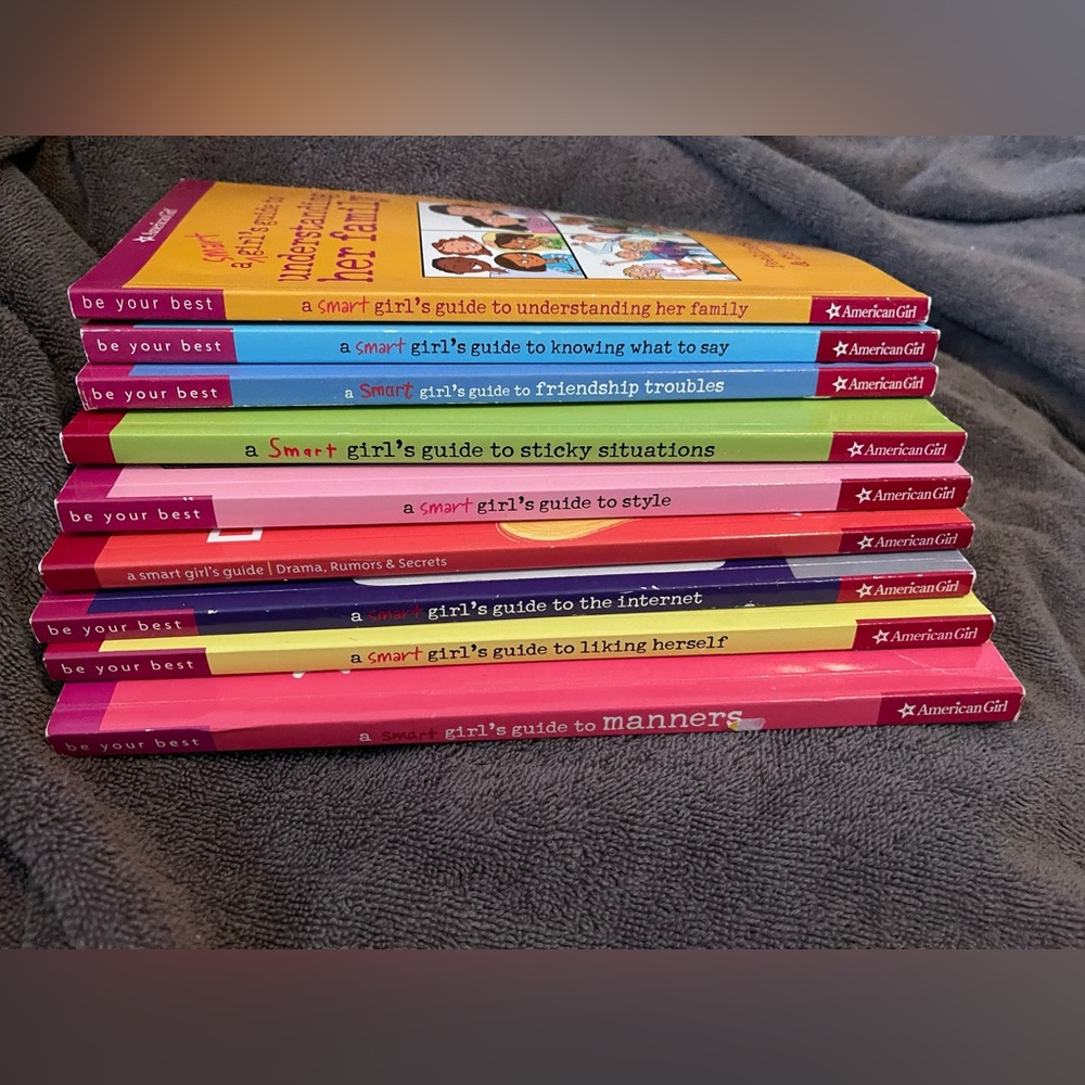 Lot 9 AMERICAN GIRL - Smart Girl Guides